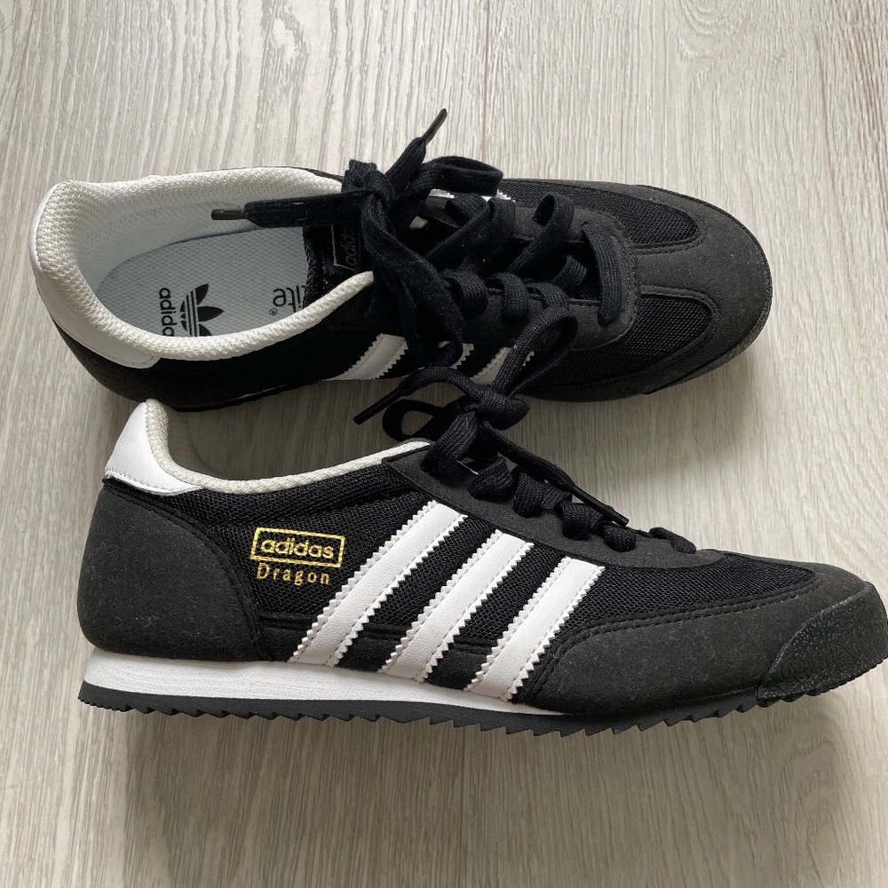Adidas original Dragón trainers sneakers shoes.